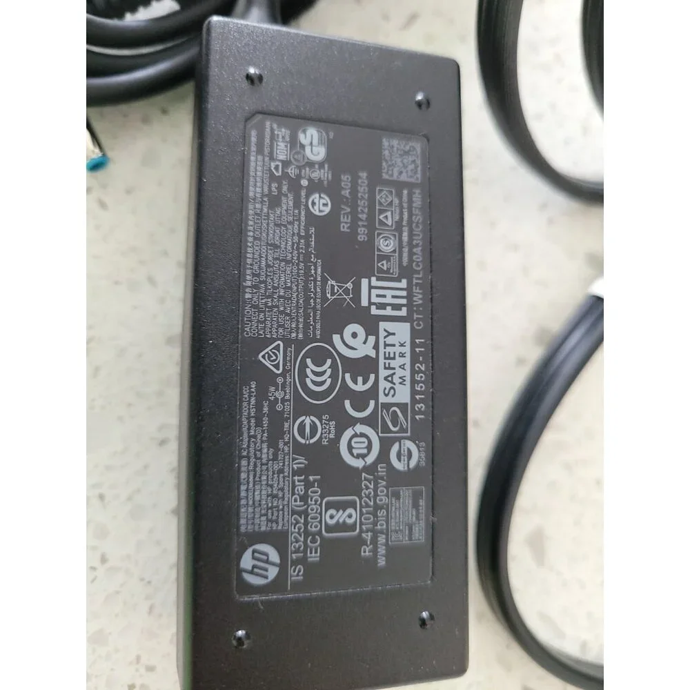 Genuine 45W HP Laptop Charger AC Power Adapter 740015-002 741727-001 19.5V 2.31A
